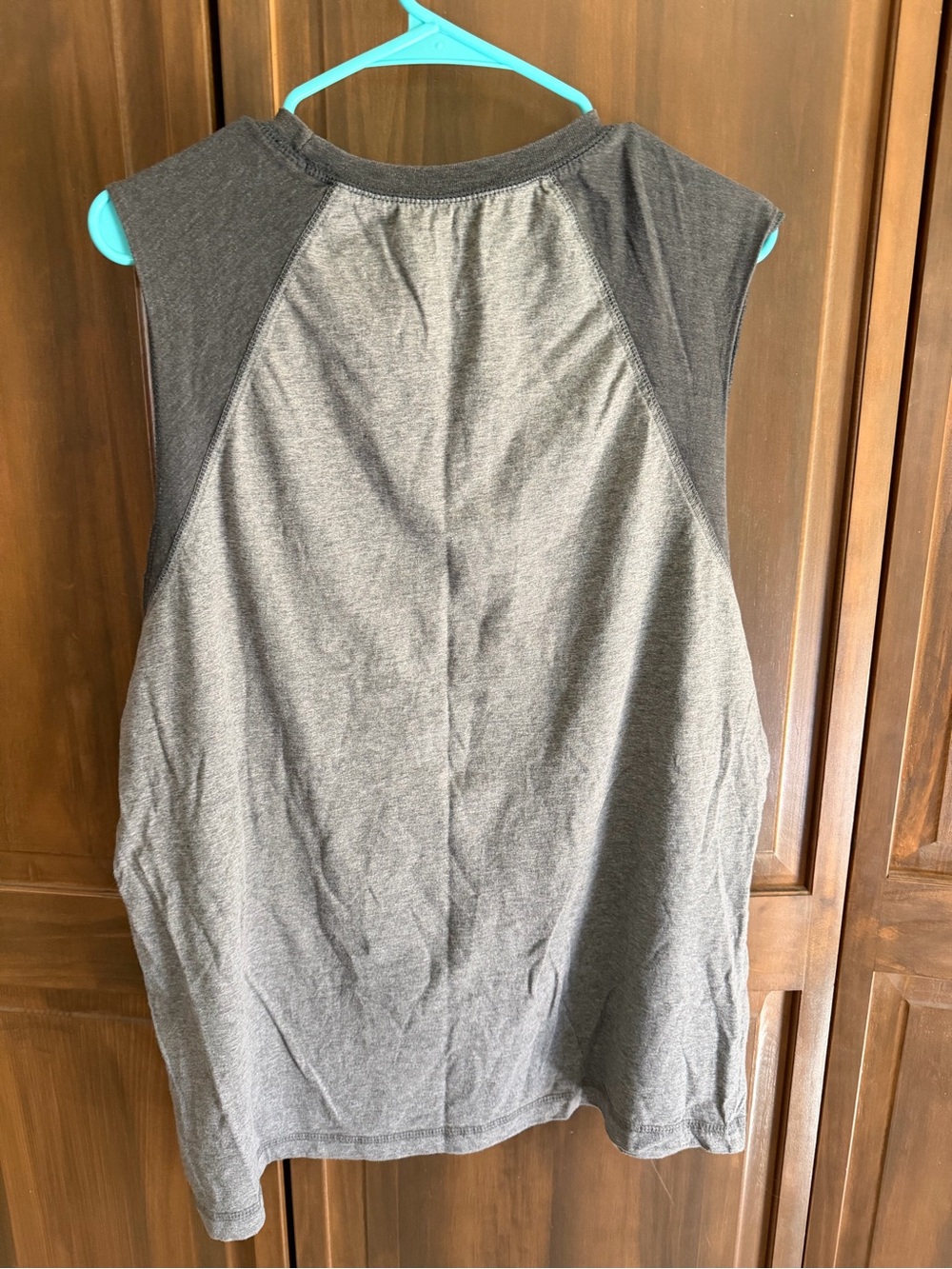 urban pipeline Gray Two-Tone Sleeveless Tank - Picture 2 of 3